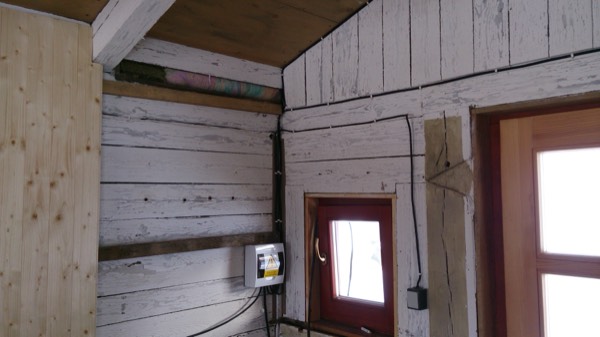 Palubkové obklady stěn a stropů – foto 4
