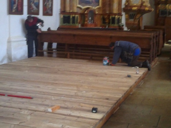 Výroba dřevěné podlahy. Kaple na Dobré Vodě – foto 3